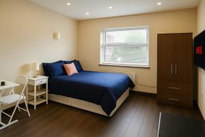 95 Deluxe London Studios