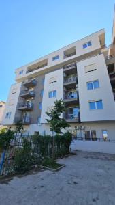 Molla Apartments Golem