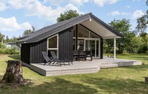 3 Bedroom Beautiful Home In Glesborg