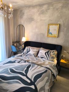 Maris double bedroom