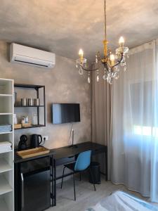 Maris double bedroom