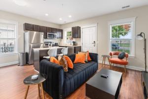 Stylish & Cozy 1-BR Detroit