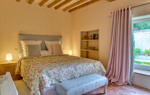 Maisons de vacances Stunning Home In Fontaine-Henry : photos des chambres