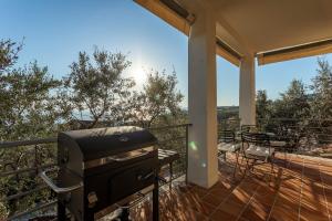 Hillside View house 3