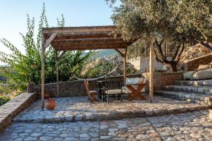 Hillside View house 3