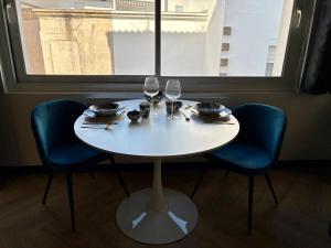 Appartements Coeur De Plage - Studio Royan Hyper Centre - Classe 3 etoiles - 2 pers - 150m plage : photos des chambres
