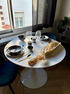 Appartements Coeur De Plage - Studio Royan Hyper Centre - Classe 3 etoiles - 2 pers - 150m plage : photos des chambres