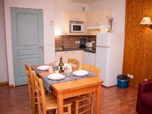 Appartements Duplex 3 Pieces pour 6 Personnes a la Residence Le Hameau du Puy, Superdevoluy - FR-1-504-508 : photos des chambres