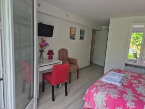 Sejours chez l'habitant Chambre double avec salle de bain privative : photos des chambres