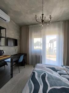 Maris double bedroom