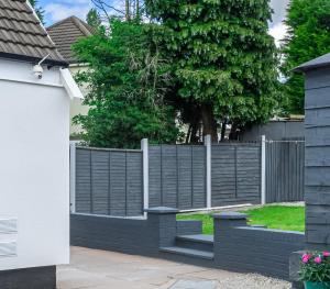 The Whitehouse M6, Junction 10 With Parking