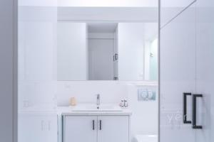 Duplex in Piraeus Best Street 2Bath w-FreeParking