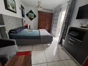 Maisons de vacances MONTPELLIER SUD-Josephine,suite junior,2pers-piscine prive : photos des chambres