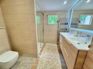 B&B / Chambres d'hotes Villa La Source 83 - Room Close to St Tropez : Grande Chambre Double 