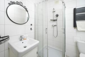 Park Zrodliska Comfort Studio by BookingHost