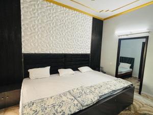 Hotel Radha Madhavam Luxurious Boutique Stay