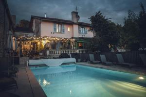 Hotels Logis Hotel restaurant & Pizzeria Vuillot : photos des chambres