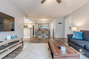 Emerald Gem 0.7 miles from beach