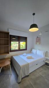 Semeli Lux apt, Siviri