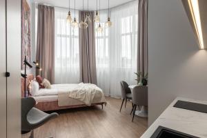 Beautiful Old Town Loft