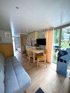 Houseboat La Mare - Ośrodek "Julia" w Samociążek