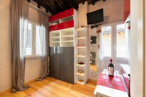 Keys of Italy -Guanto15Mono-Conveniente e centrale