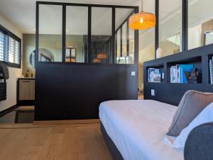 Villas Villa d-exception - piscine, pool house & vues panoramiques lac : photos des chambres