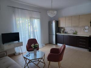 Chryseis - Mythic Stay