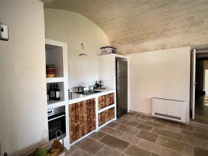 Albia - Beautifulof trulli with pool