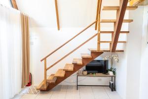 Tropical Holiday House with Beach Access