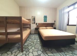 Kitinete Girassol 1 - Penha SC - Beto Carrero