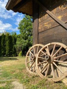 Etno vajati Perućac