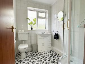 St Stephens Retreat - Hot Tub & Fire Pit - FREE Parking