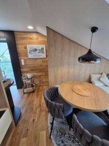 Štít Deluxe Studio