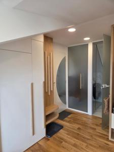 Štít Deluxe Studio