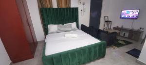 RnR Staycation, Mwembeni Stage