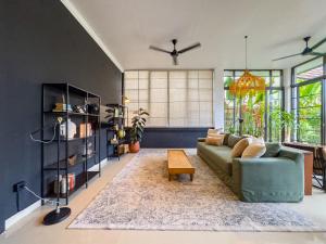 Stylish 3BR Seminyak Villa walking distance to Beach & Cafes