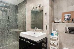 Appartements Appartement confortable, central 200m2 : photos des chambres