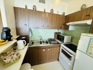 Studio 3pers vue mer, 1min à pied plage, wifi, parking