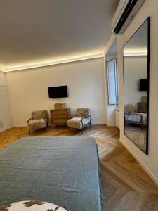 The Roman Retreat - 2BDR Colosseum Monti district