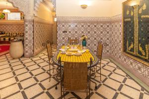 Riad Hbibti Authentic Moroccan Stay with Rooftop Jacuzzi