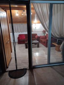 Handmade peaceful cozy house near the beach