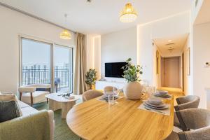 Families & Groups Paradise 5 min from Yas Island Theme Parks