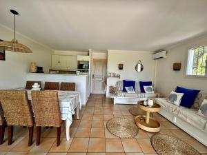 Les Restanques Bruyeres 2001 proche piscine