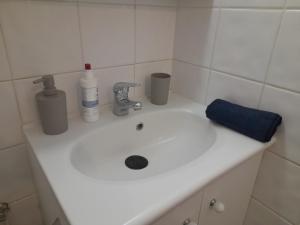 Appartements Grand Studio 25 min Paris Porte Maillot : photos des chambres