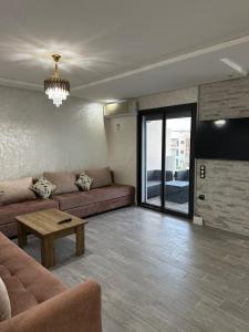 appartement moderne vue piscine
