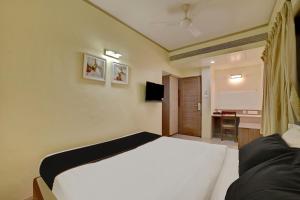 Collection O Kapil Residency Parage Chowk Near Lal Mahal