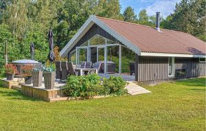 Nice Home In Hadsund With 2 Bedrooms