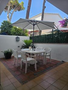 El PI Apartamento con jardín a 2 minutos playa y 2 minutos centro