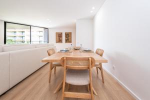 Marina Vista - Modern 1BDR w Gym - Marina & Pool Views